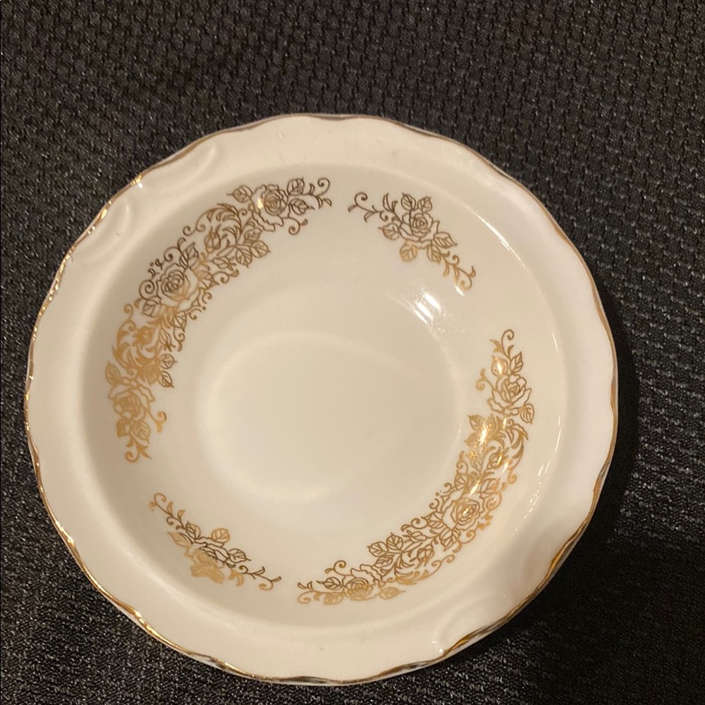 Enesco Vintage Anniversary Wishes 1983 Elegant Gold Floral small dish